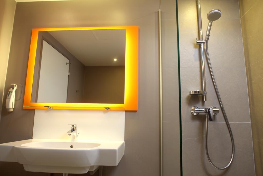 Ibis Styles Gien Hotel Room photo