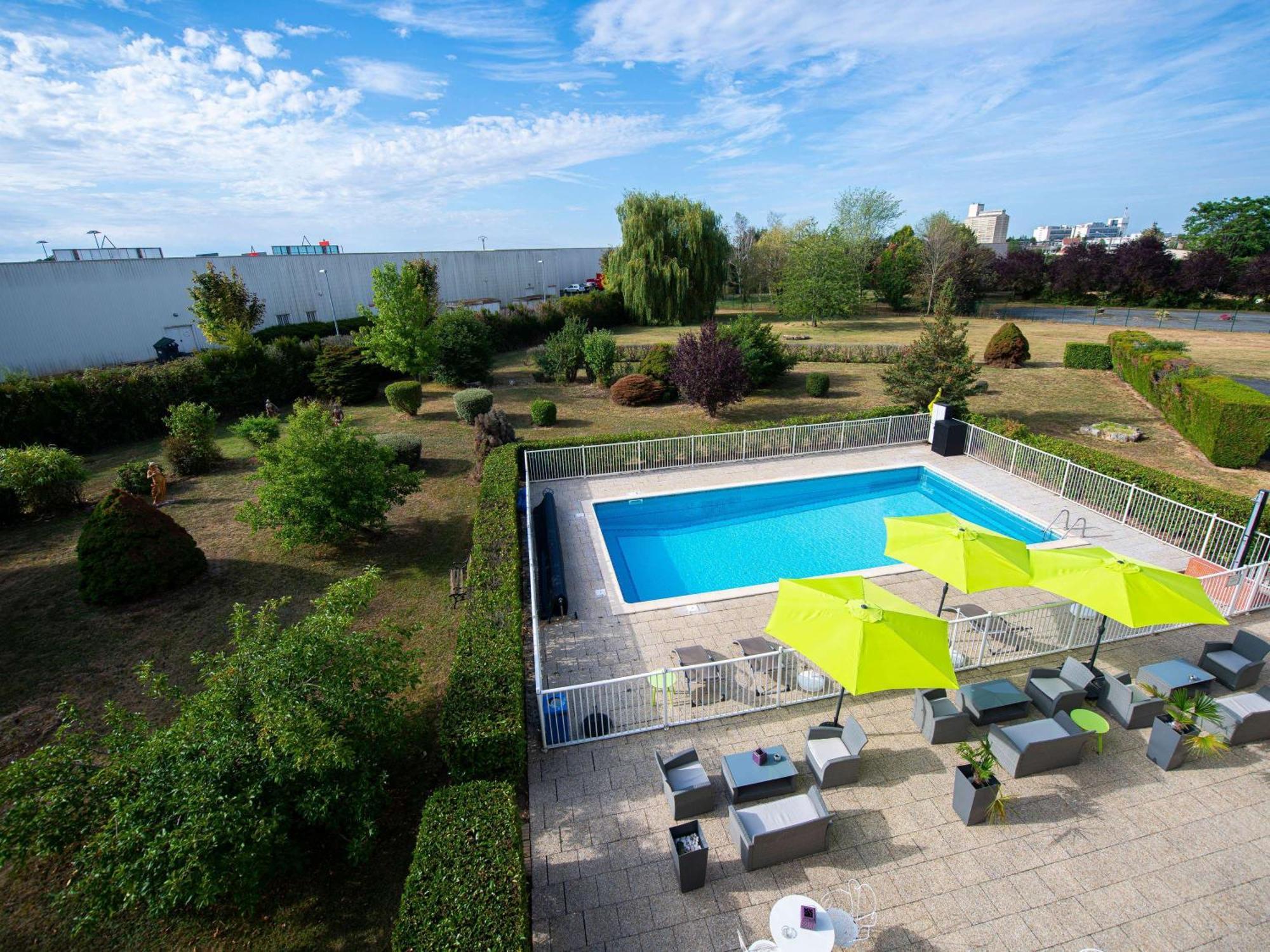 Ibis Styles Gien Hotel Exterior photo