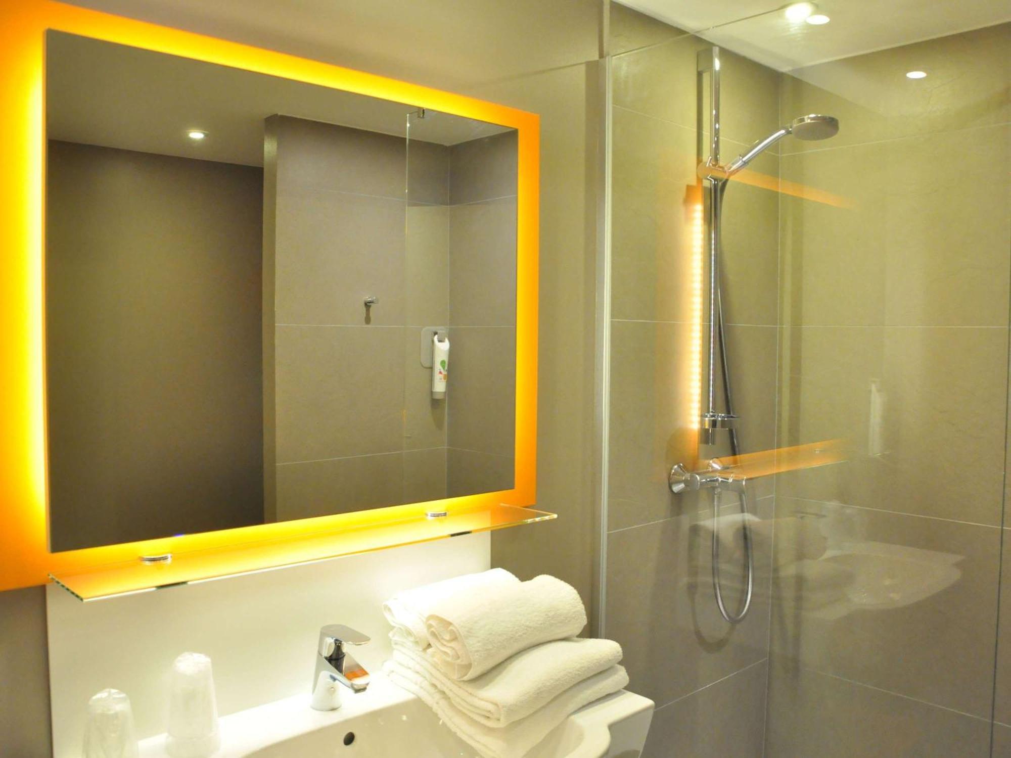 Ibis Styles Gien Hotel Exterior photo