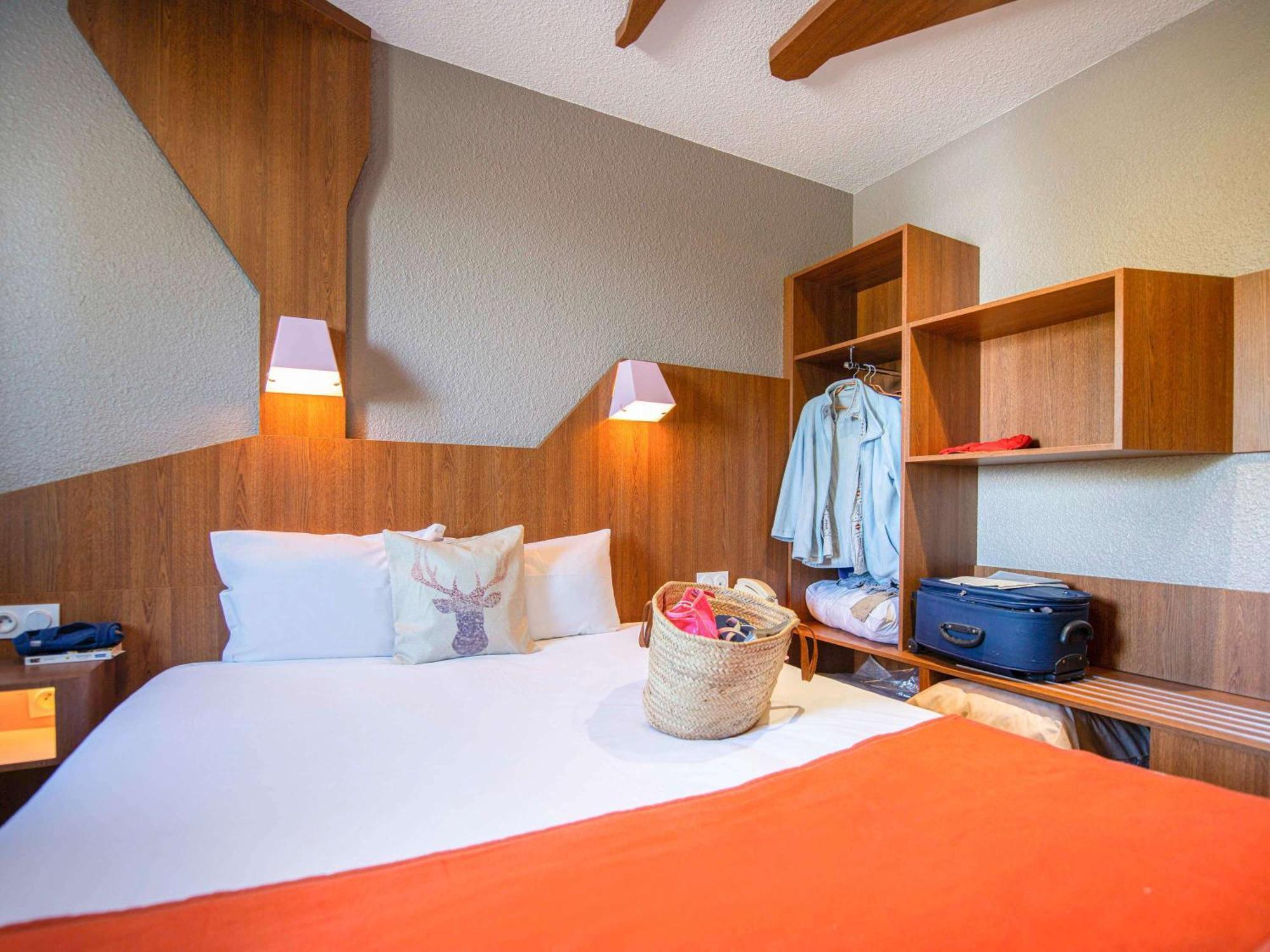 Ibis Styles Gien Hotel Exterior photo